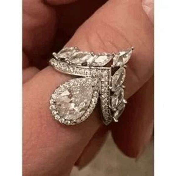 WHITE GOLD HALO PEAR SHAPED MARQUISE ROUND DIAMOND CROWN ENGAGEMENT ANNIVERSARY - Picture 6 of 6